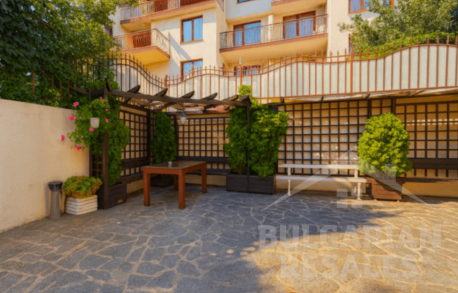 Две спальни и отдельная кухня - квартира в комплексе 