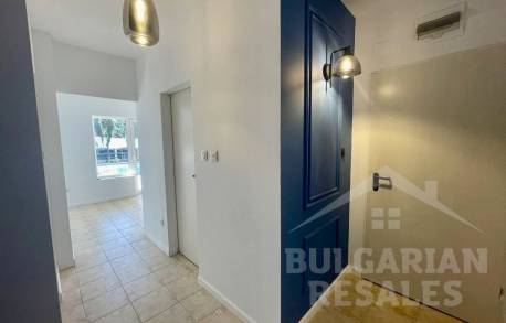 Вид на бассейн! Апартамент с ремонтом, комплекс 