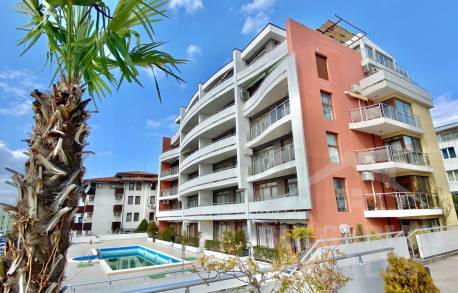 Apartmán s 2 spálňami v modernej časti mesta Sveti Vlas - Фото16