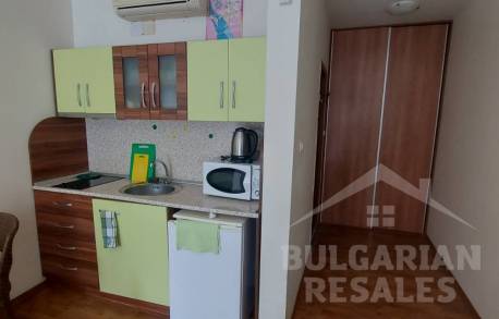 Студия с прямым выходом к бассейну, комплекс 