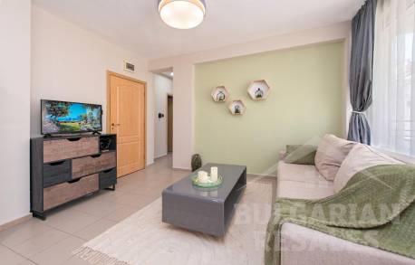 Стилен апартамент с ремонт в комплекс „Браво 5“ - Снимка 3