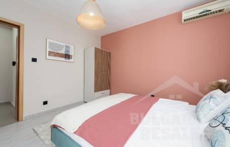 Стилен апартамент с ремонт в комплекс „Браво 5“ - Снимка 11