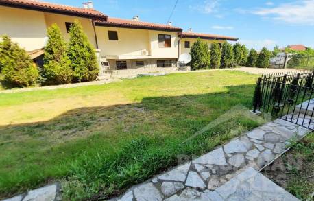 House with garden in Budjaka - Photo 24