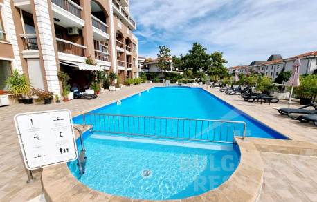 Апартамент с гледка към морето в луксозния комплекс Caprice - Снимка 9