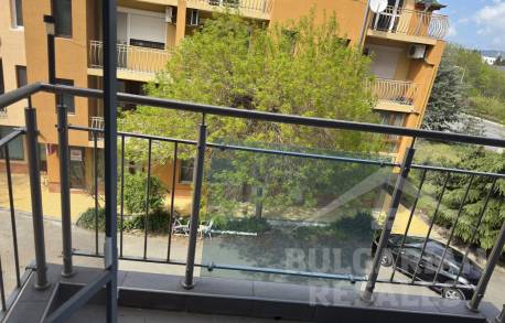 Апартамент в малък комплекс само на 200 метра от плажа - Снимка 6