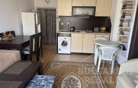 Апартамент в малък комплекс само на 200 метра от плажа - Снимка 4