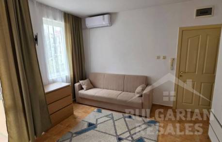 Niedrogie mieszkanie, opłata za kompleks wynosi 300 euro - Фото2