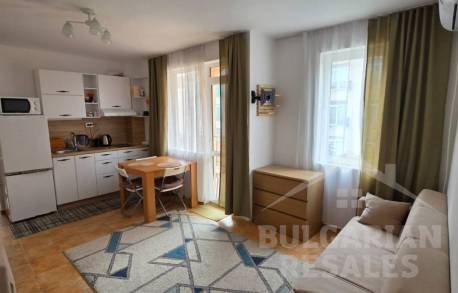 Niedrogie mieszkanie, opłata za kompleks wynosi 300 euro - Фото1