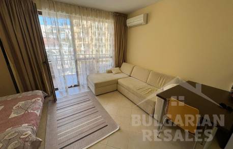 Студио с всичко необходимо в престижен комплекс - Снимка 5