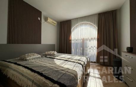 Byt s modernou rekonštrukciou v komplexe Cascadas - Фото9