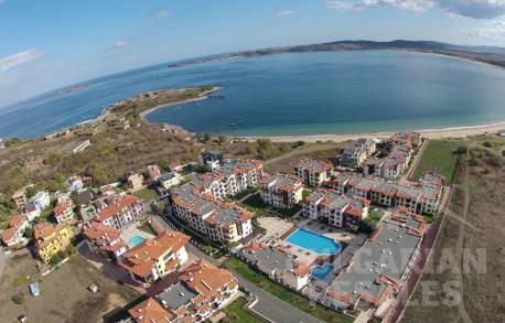 Byt v komplexe pri mori - Фото9