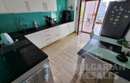 Квартира со своим паркоместом, 3 комнатами в Свети Власе - Фото 4