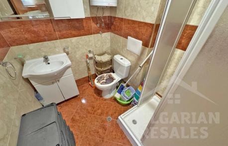 Изглед към морето и планините! Обзаведен апартамент в Свети Влас - Снимка 13