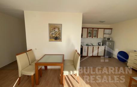 Изглед към морето! Апартамент в комплекс с отлична локация - Снимка 7