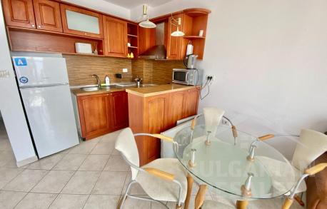 Апартамент в малък комплекс на брега на морето - Снимка 5