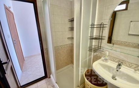 Апартамент в малък комплекс на брега на морето - Снимка 16