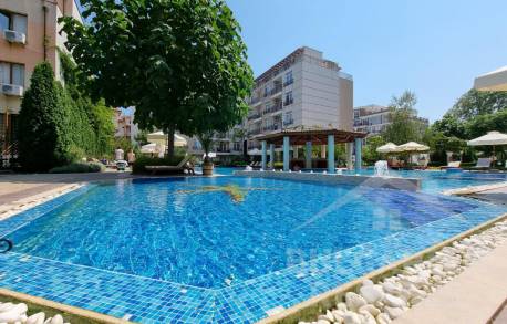 Apartmán s výhľadom na bazén v pokojnej časti letoviska - Фото18