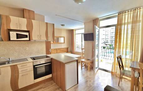 Apartmán s výhľadom na bazén v pokojnej časti letoviska - Фото2