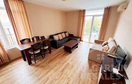 Pool view. Apartment in the “Dawn Park” complex, Sunny Beach resort - Photo 3