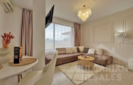 Large terrace, three rooms, pool view, Sunny Beach - Photo 1
