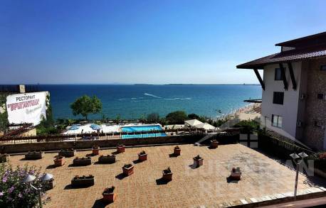 Sea View! Exclusive, Luxuriously Renovated Apartment in Sveti Vlas - Photo 15