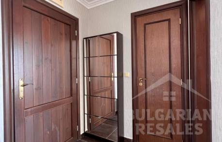 Exclusive! Renovated apartment with beautiful views - Photo 13