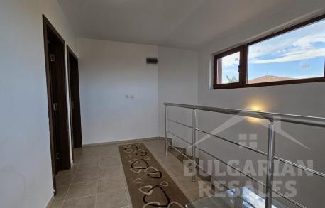 Doskonały dom z kominkiem i przestronnymi tarasami - Фото15