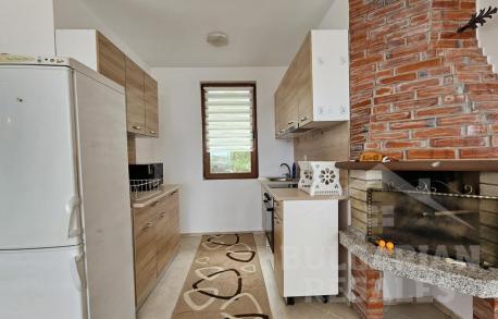 Doskonały dom z kominkiem i przestronnymi tarasami - Фото9