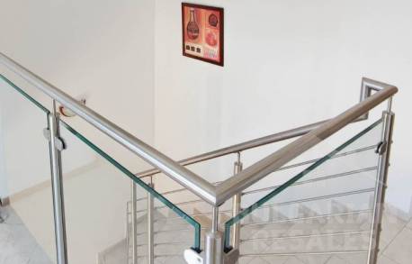 Просторен дом с 4 спални и гледка към морето! - Снимка 13