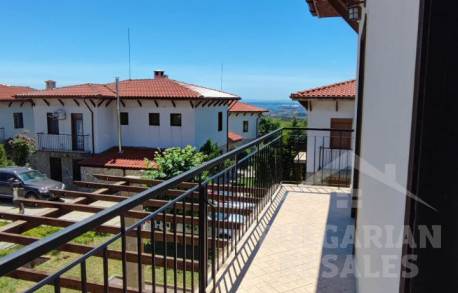 Просторен дом с 4 спални и гледка към морето! - Снимка 16