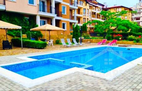 Pôvabný apartmán v malom komplexe - Фото1