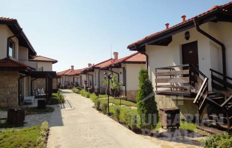 Чудесна семейна къща на първокласно място в BAY VIEW VILLAS  - Снимка 4