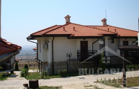 Чудесна семейна къща на първокласно място в BAY VIEW VILLAS  - Снимка 3