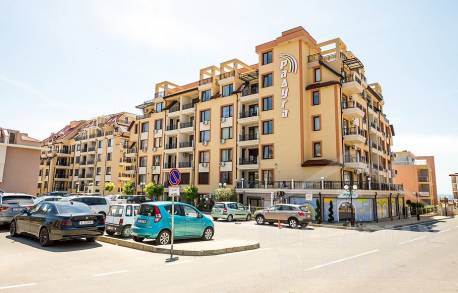 Výhľad na more! Byt na bývanie a rekreáciu v komplexe Raduga - Фото14