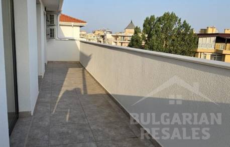 Современный апартамент с большой террасой - Фото 7