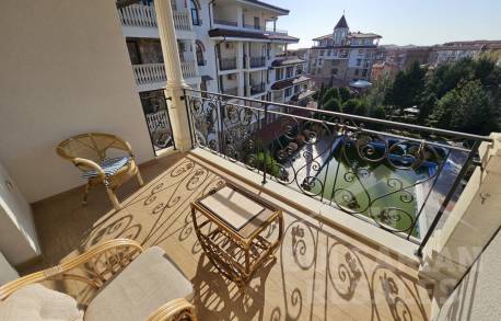 Просторен апартамент с модерно обзавеждане  - Снимка 11