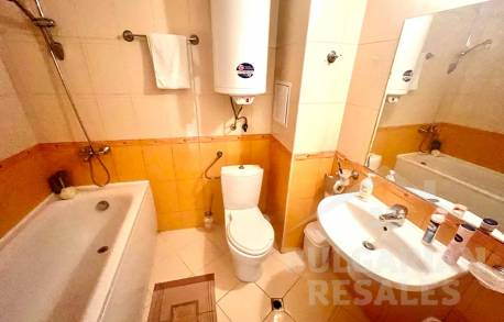 Имоти на брега на морето в комплекс с красива територия - Снимка 10