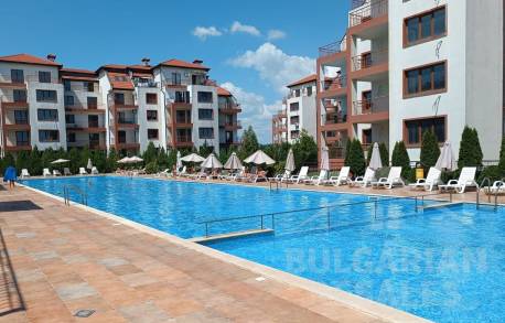 Fully furnished apartment in a complex with a wide range of amenities in Aheloy - Photo 1