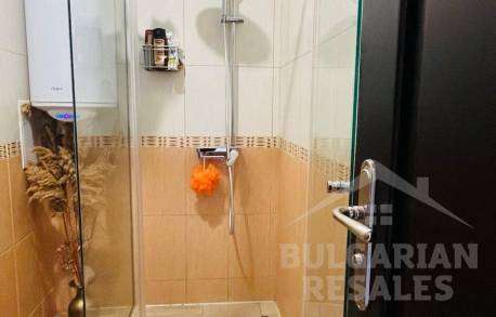 Fully furnished apartment in a complex with a wide range of amenities in Aheloy - Photo 11