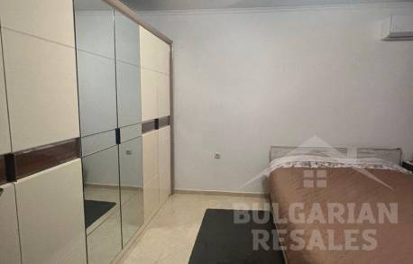 Fully furnished apartment in a complex with a wide range of amenities in Aheloy - Photo 6