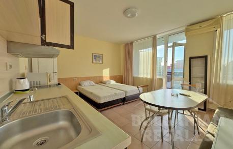 Dwupokojowe mieszkanie  w apart hotelu „Favorit”, Słoneczny Brzeg - Фото5