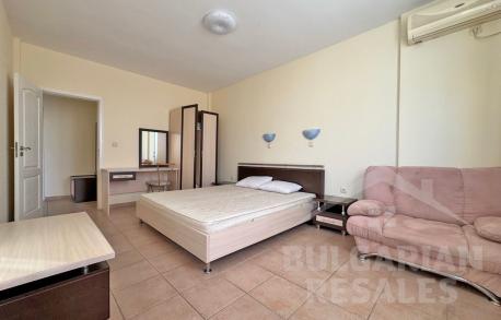 One-bedroom apartment  in the Favorit aparthotel, Sunny Beach - Photo 12