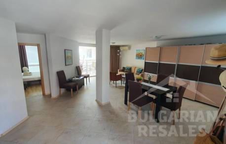 Priestranný apartmán 150 metrov od pláže v letovisku Sveti Vlas - Фото3