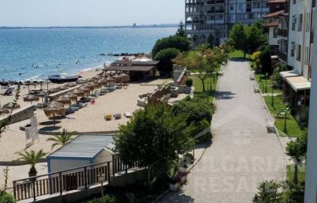 Beachfront! Move-in ready apartment in the “Garden of Eden” complex - Photo 15