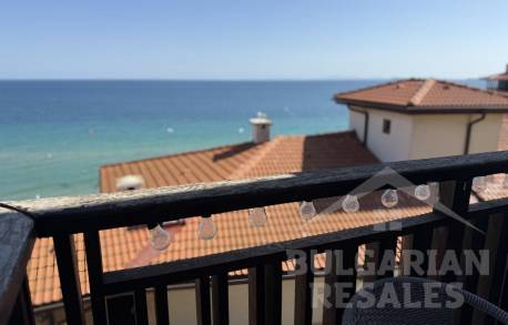 Apartament na środkowym piętrze, z widokiem na morze i w pełni umeblowany. - Фото7