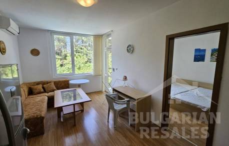 Dvojizbový byt s výhľadom na bazén, komplex „Gerber Residence“ - Фото3