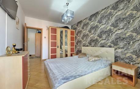 Moderný apartmán s výhľadom na bazén, komplex „Golden Dreams“ - Фото7