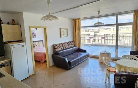 Добра цена! Двустаен апартамент с голяма тераса - Снимка 4