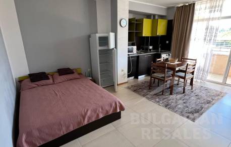 Hotový štúdio s nábytkom v komplexe „Grand Kamelia“ - Фото4