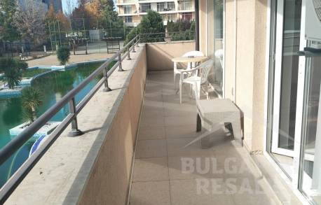 Апартамент с 2 спални и изглед към басейна - Снимка 11